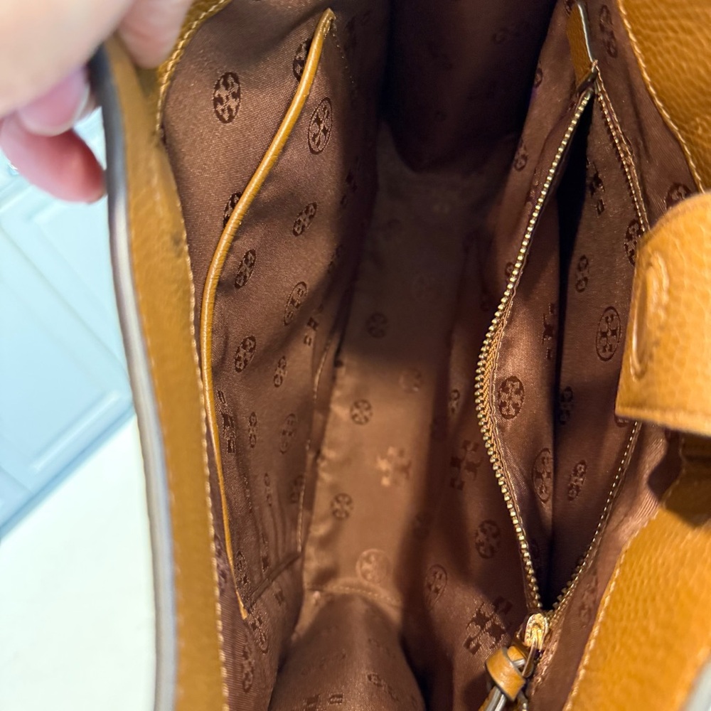 Tory Burch Tan Leather Crossbody Bag - Picture 9 of 16